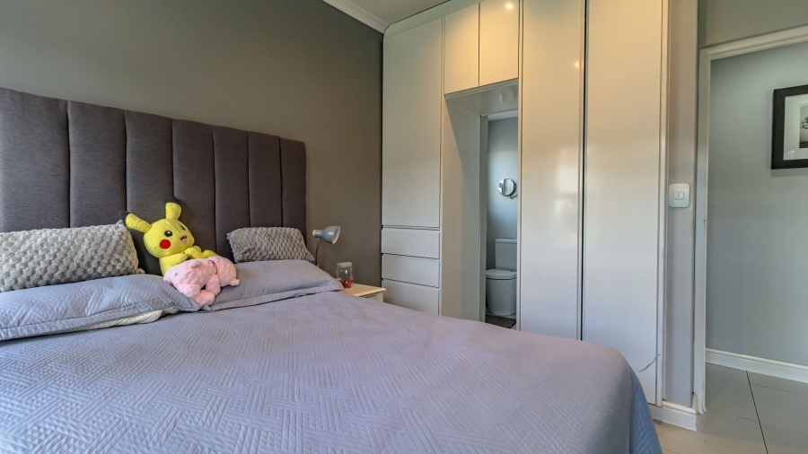 4 Bedroom Property for Sale in Dennegeur Western Cape